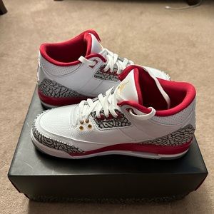 Jordan retro 3 cardinal red size 7 youth
